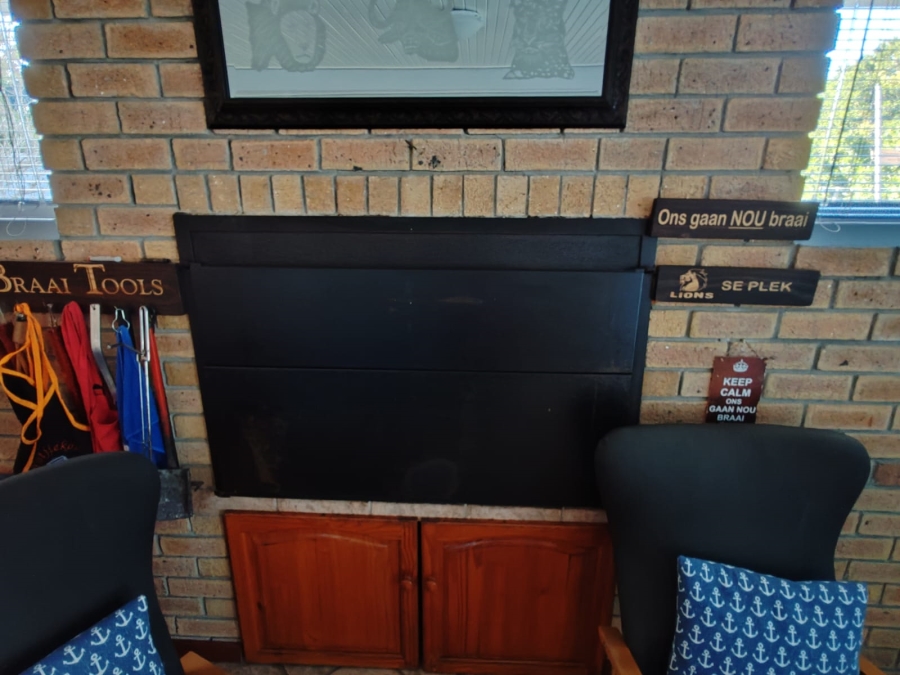 3 Bedroom Property for Sale in De Kelders Western Cape